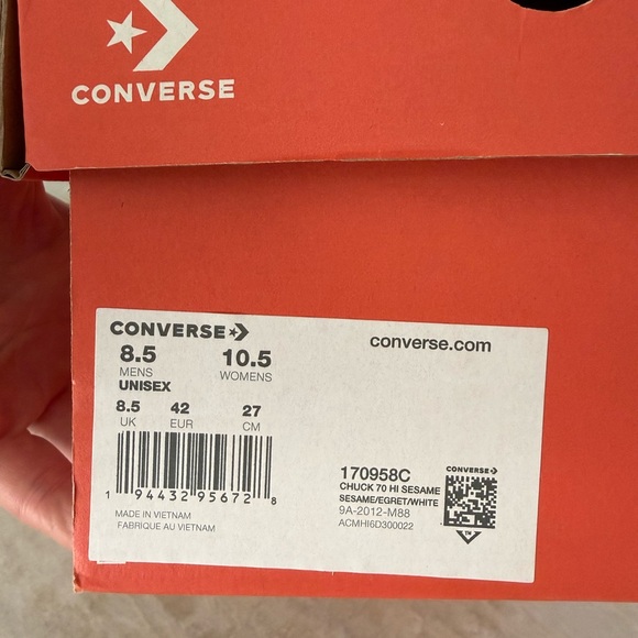 Converse High-Tops in Beige and Off-White - Picture 6 of 7